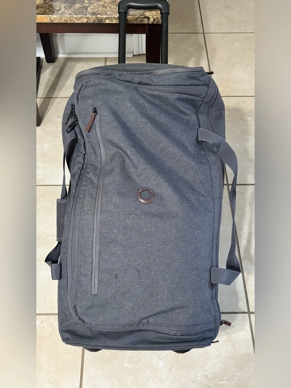 Men's Charcoal Gray Rolling Duffel Bag - Versatile Travel Carry